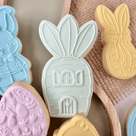 wortelhuisje +easter +pasen cookie cutter